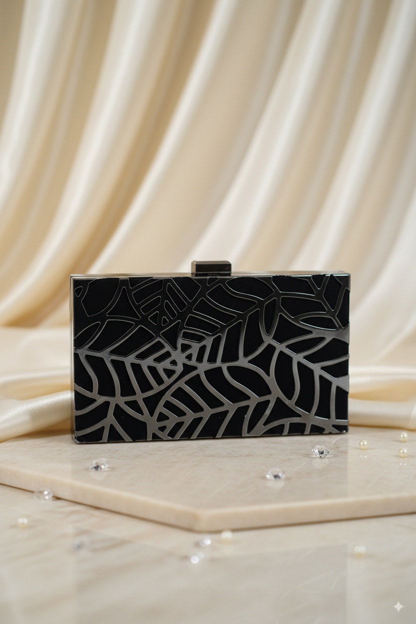 Leafora Clutch Black
